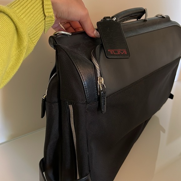 Tumi Townhouse leather briefcase - Picture 4 of 4